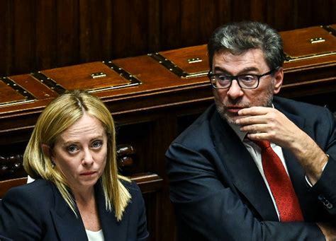 Banche La Tassa Sugli Extraprofitti Un Flop Pazzesco In Fuga Anche