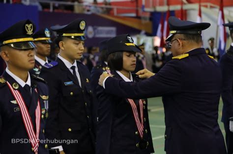 Kepala BPSDMP Pimpin Upacara Wisuda 45 Lulusan Poltekbang Jayapura