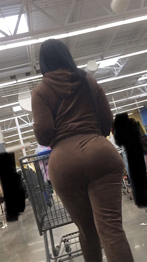 Latina Milf W Jiggly Bubble BBL Spandex Leggings Yoga Pants Forum