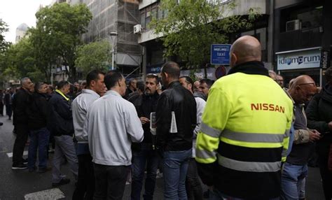 Els Sindicats Alerten Del Risc De 25 000 Llocs De Treball A Nissan Espanya