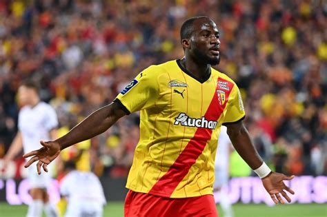 Mercato Fc Nantes Ignatius Ganago Rc Lens Signe Pour Ans