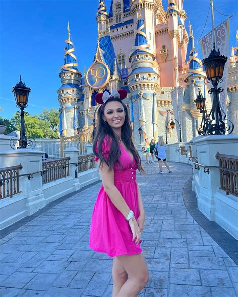 Gorgeous Women Love Disney World R Hotgirlsatdisneyland