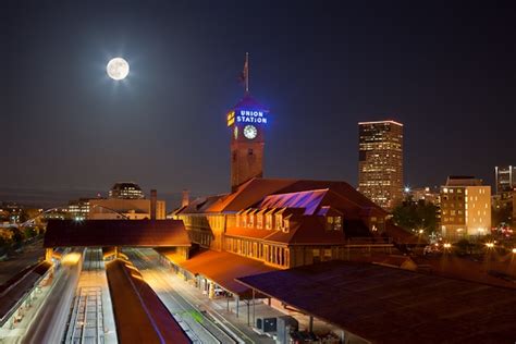 Capturing Oregon Photographing Portland At Night Travel Oregon