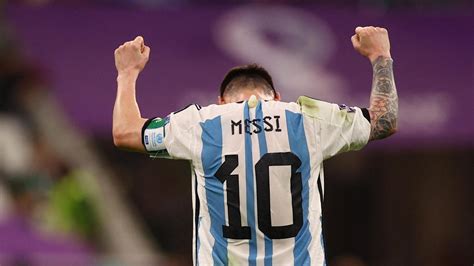 Argentinien schlägt bei der WM zurück Messi macht den Unterschied