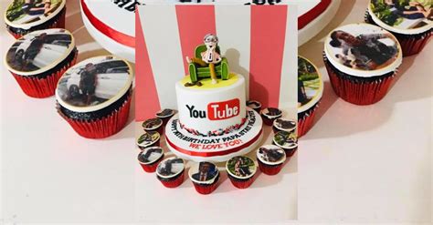 Charms Cakes Youtube Social Media Cake A Customize Social Media Cake