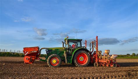 Corn Seeding With 3 John Deere R Series Elie Wagner Flickr