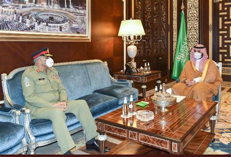 Army Chief Bajwa Meets Saudi Crown Prince Salman