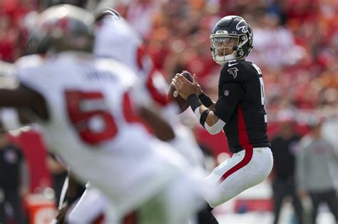 Buccaneers Vs Falcons Point Spread Nfl Week 14 Odds Prediction