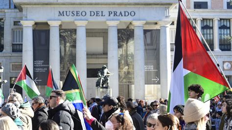 Miles De Personas Se Manifiestan Contra El Genocidio En Gaza