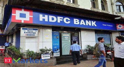 Hdfc Bank Becomes Indias First Lender To Exclusively List 1 Billion