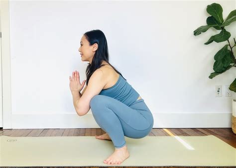 How To Do Crow Pose In Yoga Without Falling On Your Face Ureview