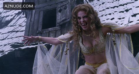 VAN HELSING NUDE SCENES AZNude