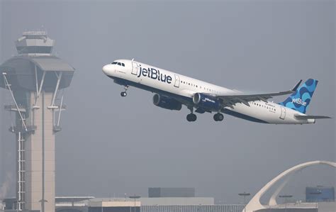 JetBlue passenger accused of downing entire bottle of Prosecco