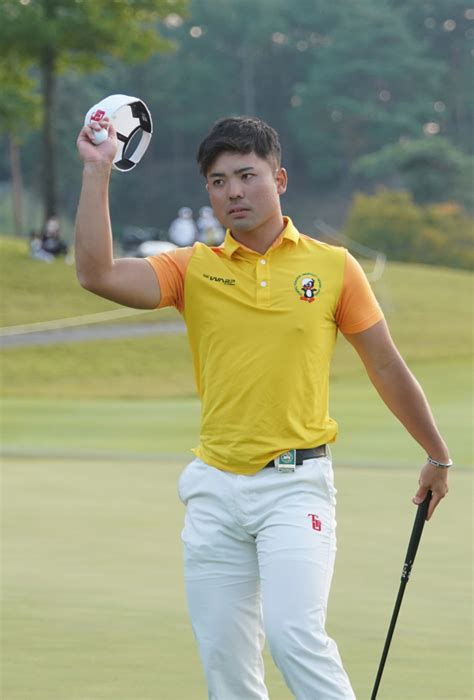 完全優勝の蝉川泰果 アマチュア初のツアー2勝 Moment日刊ゲンダイ