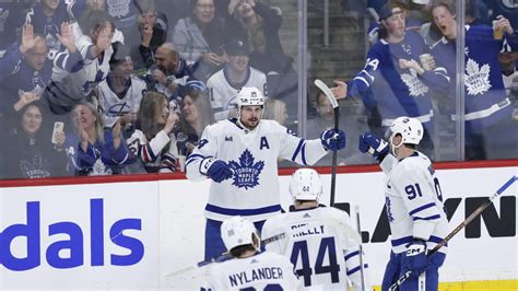 Matthews Nets Th Goal Benoit Scores First With Toronto As Maple