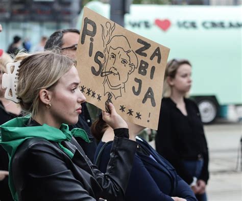 Protest w Katowicach po śmierci Doroty Macie klauzulę nie macie