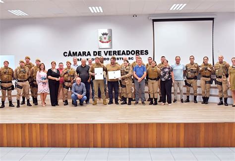 C Mara Presta Homenagem Pol Cia Militar Pelos Anos De Instala O