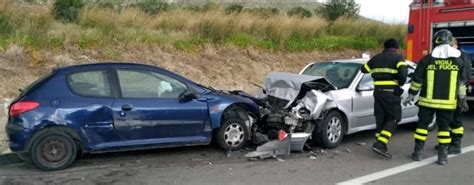 Incidente Sulla Domiziana Scontro Tra Due Autovetture Con Diversi