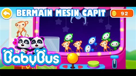 BAYI PANDA BERMAIN MESIN CAPIT BONEKA DI KARNAVAL GAME BABYBUS