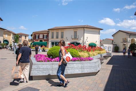 Milan Serravalle Designer Outlet Roundtrip Bus Transfer Getyourguide