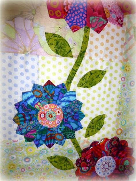 Doodlebugs And Rosebuds Quilts Design Wall Monday