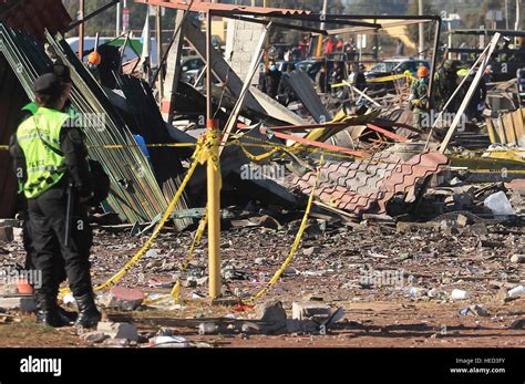 Tultepec Mexico 21st Dec 2016 Police Officers Stand Guard At The