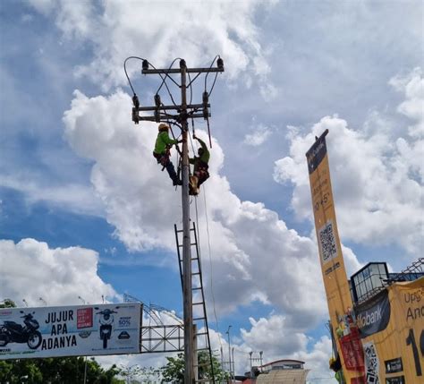 Amankan Pasokan Listrik PLN UP3 Pontianak Gencar Lakukan Pemeliharaan