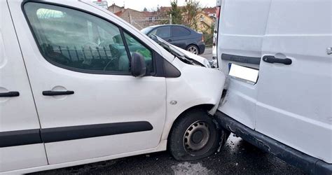 Dos Heridos En Sendos Accidentes De Tráfico En Cambados