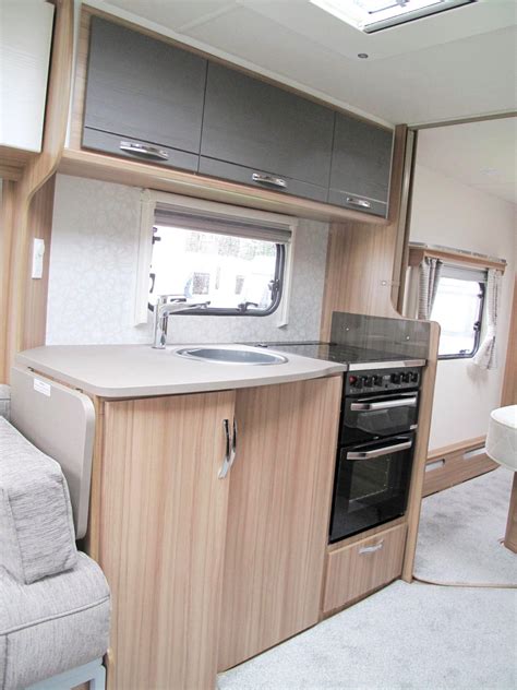 Lunar Lexon 660 Practical Caravan