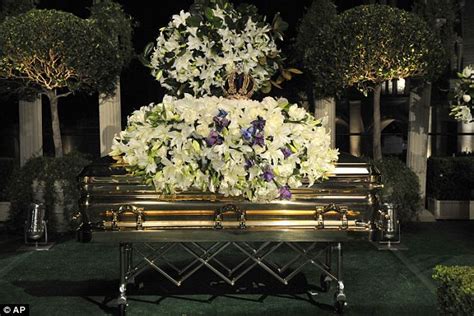 Michael Jackson Funeral Elizabeth Taylor Joins Singers Children For