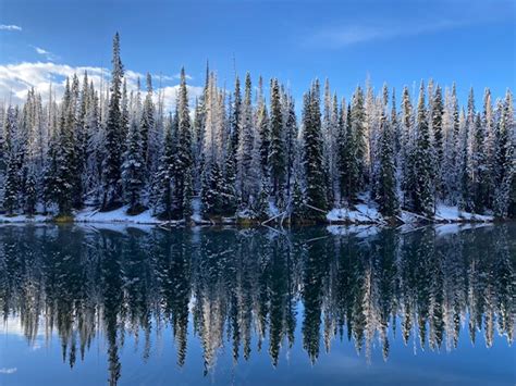 Hiking in the Early Snow of Colorado – JONATHAN TURLEY