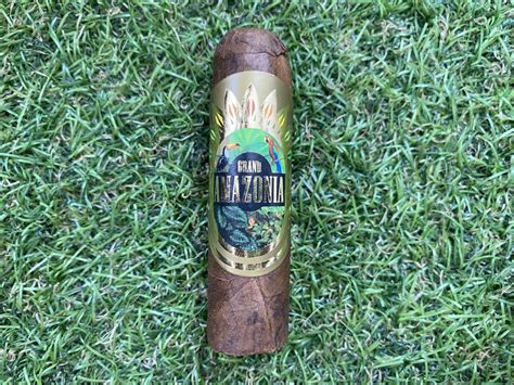 Charuto Grand Amazonia Petit Robusto Petaca Pipesmoking