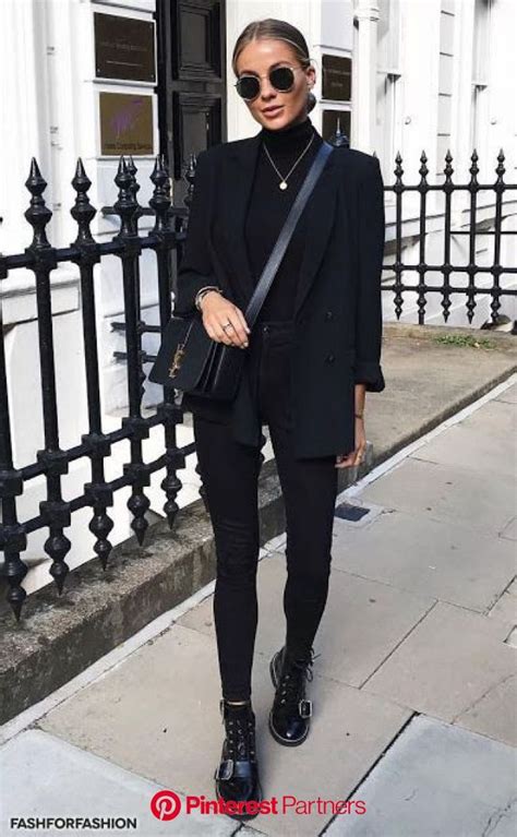 Pin By Kate Sutton On Fashion Black Women Fashion All Black Outfits