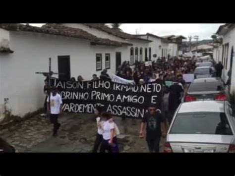 Moradores De Paraty Rj Protestam Contra Assassinato De Jovem Youtube