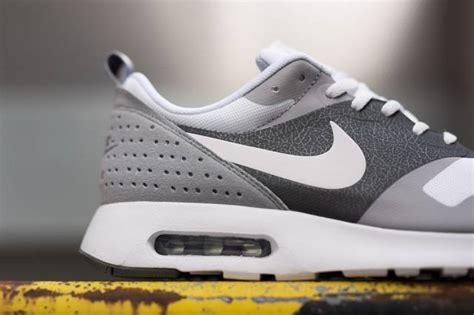 Nike Air Max Tavas Cool Greywhtwolf Grey Easy Cop Kixify Marketplace