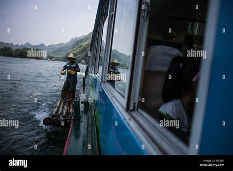 Lijiang river cruise Stock Photo - Alamy