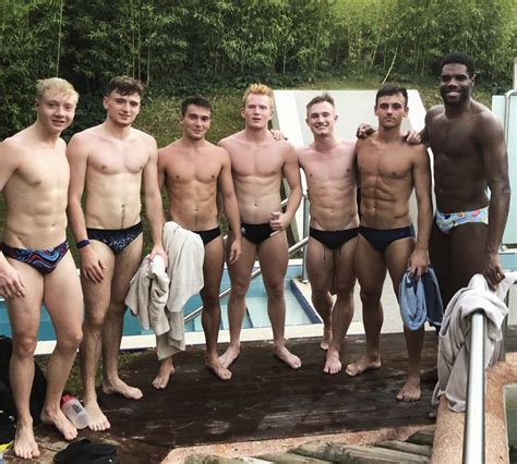 Tom Daley E Gli Altri Tuffatori Inglesi Dopo La Sauna BitchyX