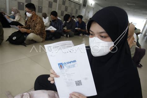 Utbk Snbt Hari Pertama Di Universitas Indonesia Antara Foto