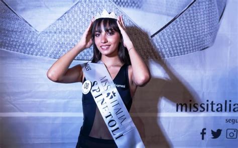 Miss Italia La Diciottenne Maceratese Irene Boschi Ha Vinto Il