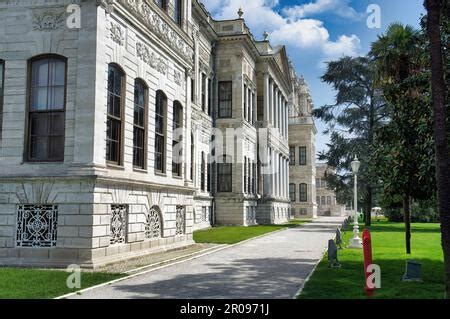 Crystal Staircase Dolmabahce Palace Sultan S Palace From The Th