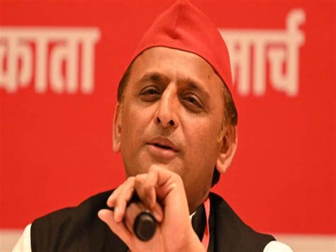 Akhilesh Yadav Viral Video Cm Yogi Smiles Congress Support Kisan