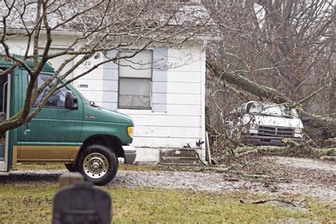 High Winds Down Trees Cause Power Outages Local News Herald