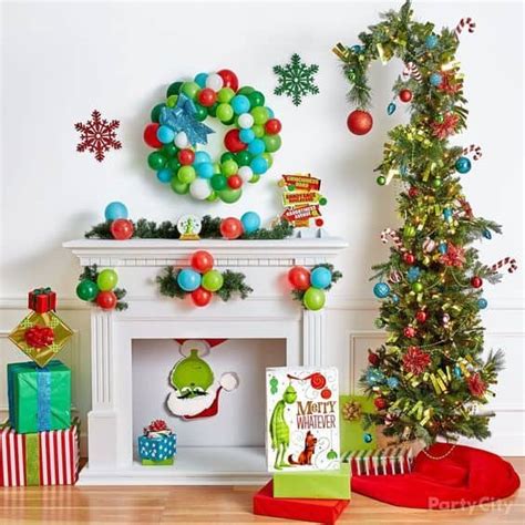20 Grinch Christmas Decor Ideas » Lady Decluttered