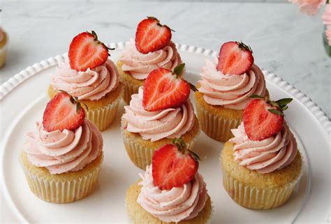 Best Homemade Strawberry Cupcakes Recipe