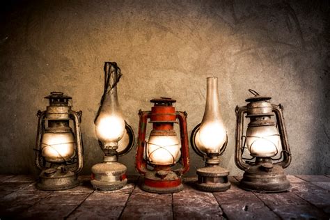 Antique Oil Lamps Value Identification And Price Guides