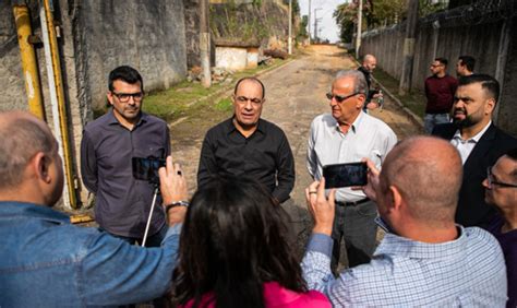 Auricchio Assina Ordem De Serviço De Novo Conjunto Viário Do Bairro