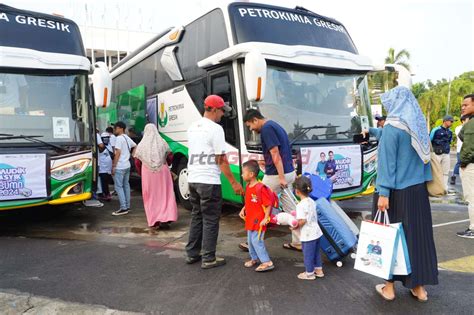 Mudik Asyik Bersama Bumn 2024 Petrokimia Gresik Berangkatkan 200