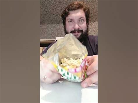 снеки. pom sticks из натурального картофеля со вкусом сметаны и специй ...