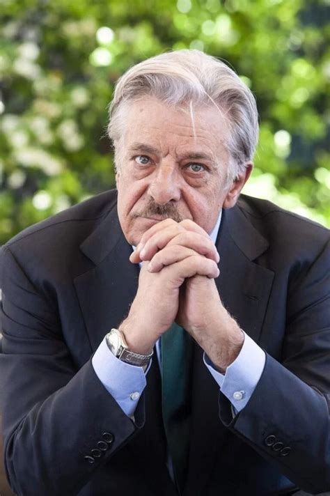 Tanti Auguri A Giancarlo Giannini Il Tema Natale Di Un Leone