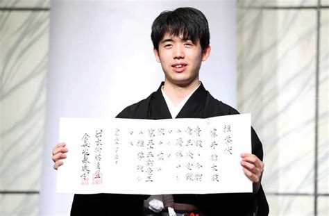 【フォト】将棋、藤井竜王が就位式 「苦しみながらも充実」 産経ニュース